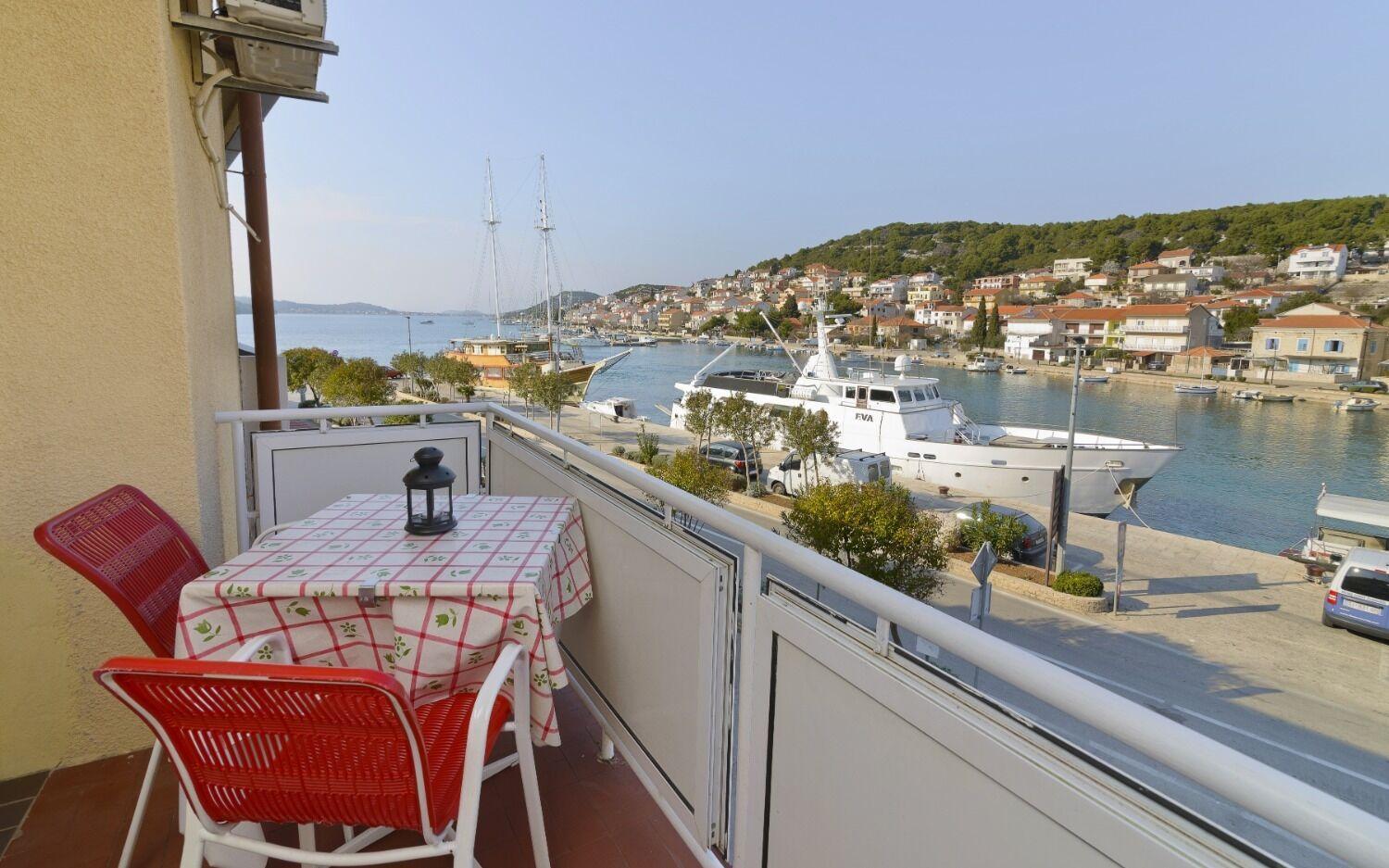 Apartments Ive - With Sea View Tisno Esterno foto