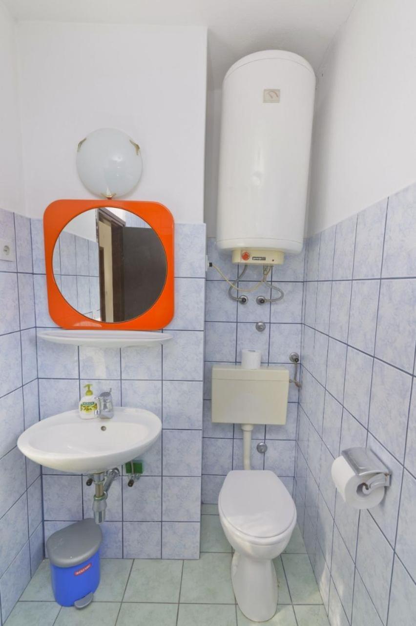 Apartments Ive - With Sea View Tisno Esterno foto