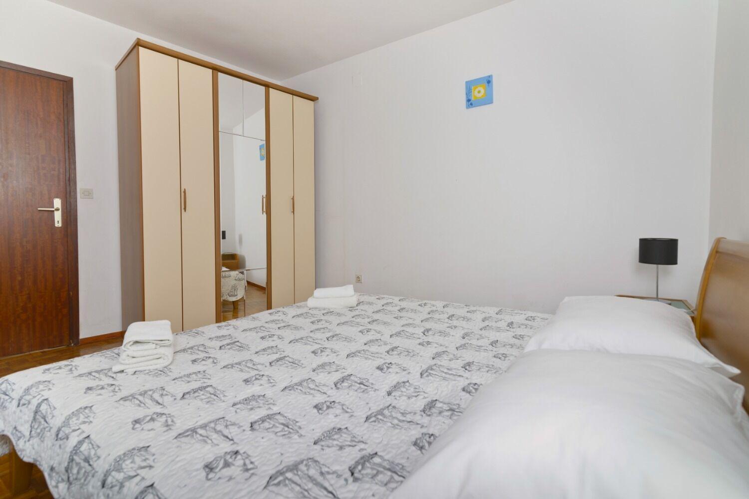 Apartments Ive - With Sea View Tisno Esterno foto