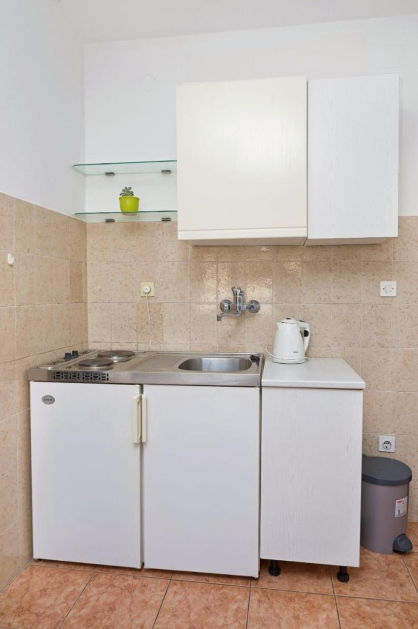 Apartments Ive - With Sea View Tisno Esterno foto